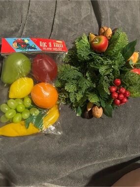 Assorted Decorative Fruit Set and Candle wreath - Multicolor